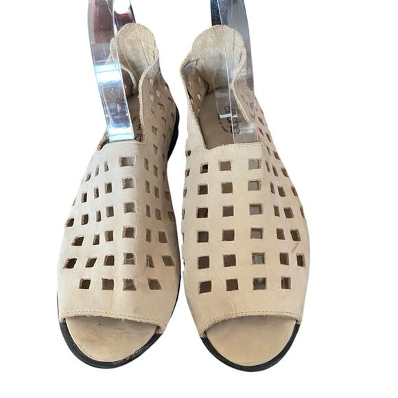 Arche Drick Natural Tan Leather Sandals size 38 size US 8 Perforations - Picture 3 of 13